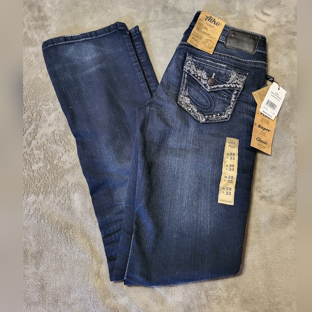 Silver Jeans Mid Rise Aiko Super Stretch Slim Boot 28 x 33 NWT $99